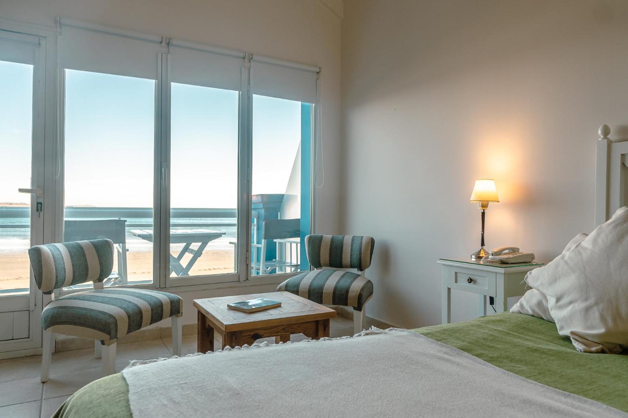 Rayentray Las Restingas Hotel De Mar Puerto Pirámides Esterno foto