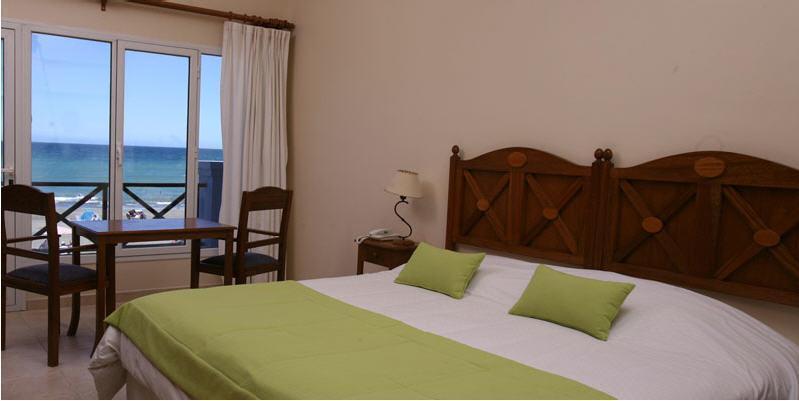 Rayentray Las Restingas Hotel De Mar Puerto Pirámides Esterno foto